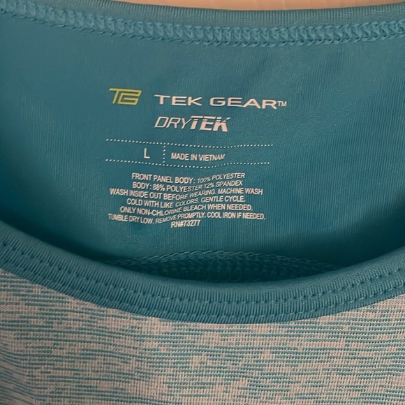 NWT Tek Gear loose keyhole tank top - Picture 5 of 9